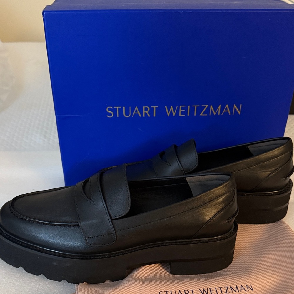 Stuart Weitzman ultralift loafer.  Black Calf . Size 8. NWT. Lug sole